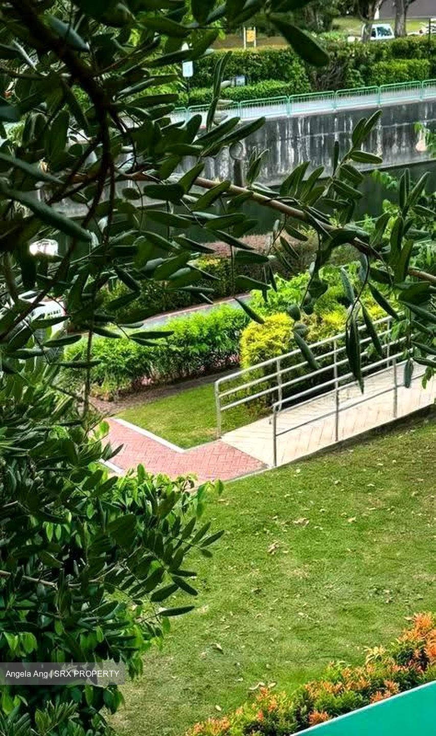 Lakeside Grove (D22), Terrace #610114421